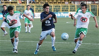   Puerto Montt derrotó al líder Unión Temuco y acortó distancias en la Primera B 