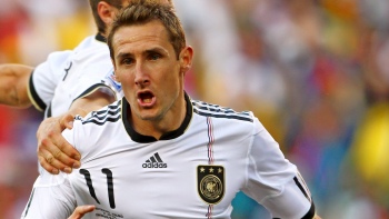 Alemania apabulló a Inglaterra y se metió entre los mejores ocho del Mundial