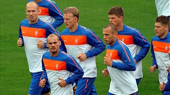 Holanda busca prolongar su racha e instalarse en cuartos de final ante la sorprendente Eslovaquia