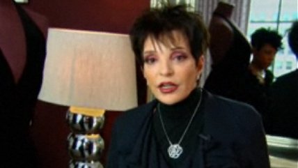 Liza Minnelli se sumó a las famosas que lanzan su propia colección de moda