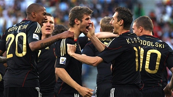 Alemania pasó por arriba de Argentina y se metió en semifinales de Sudáfrica 2010