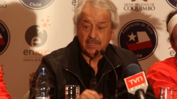 Presidente del tenis se sumó a las críticas a Marcelo Bielsa y dijo que no merece estar en el país