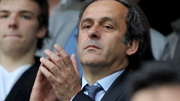 FIFA aclaró que Michel Platini solamente sufrió un desmayo