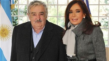 Argentina y Uruguay lograron acuerdo para poner fin a controversia por papeleras