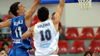   Serbia le quitó el invicto a Argentina y quedó en el primer lugar del Grupo A en el Mundial 