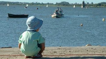 Ecologistas argentinos reanudaron protesta contra papelera instalada en Uruguay