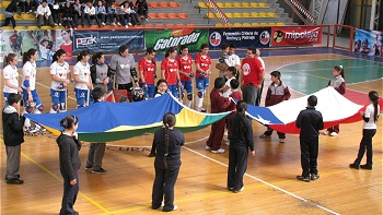   Seleccionadas de hockey patín deleitaron a colegios con exhibición en Quilicura 