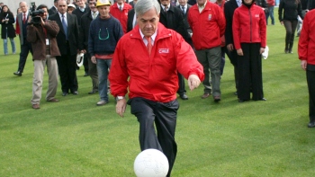   Piñera reinauguró el Estadio Nacional con promesa de agrandar su aforo 