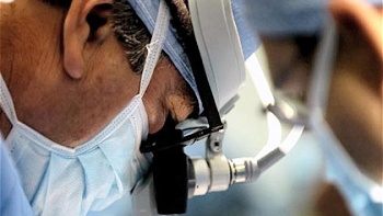 Médicos lograron extraer tumor de 21 kilos de ovario de mujer mauritana