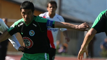   Puerto Montt derrotó con justicia a U. Española y avanzó a semifinales de la Copa Chile 