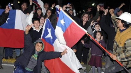   Chilenos celebraron en las calles el rescate de los mineros 