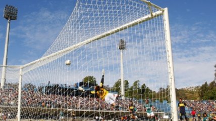 Rubén Gigena abrió la cuenta en el clásico porteño con un golazo