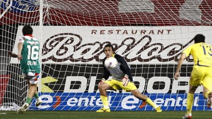 Con un penal Mauro Olivi anotó el tercer gol de Audax Italiano
