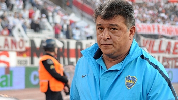   Claudio Borghi renunció al banco de Boca Juniors tras derrota con River Plate 