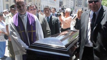 En la Catedral Metropolitana son velados los restos de Sergio Valech