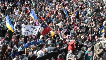 Golborne defendió alza del gas en Magallanes: Los precios subieron en todo el mundo