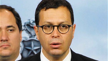 Hinzpeter y alza del gas: Los presidentes sabios toman las decisiones correctas y no las populares