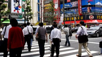 Bajó tasa de suicidios en Japón por primera vez desde 2002