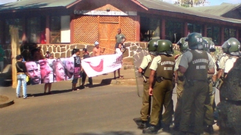 Formalización por toma de hotel en Rapa Nui fue postergada para febrero