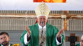 Monseñor Ezzati llamó al diálogo para resolver paro en Magallanes