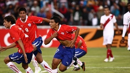   Lorenzo Reyes abrió la cuenta para Chile ante Perú 