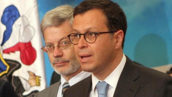 No existe ninguna incompatibilidad entre el diálogo y la aplicación de la ley, insistió Hinzpeter