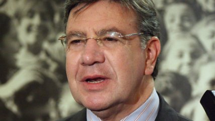 Minsal y Mineduc combatirán la obesidad, alcoholismo y tabaquismo con 