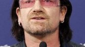   Bono recibió duras críticas por avalar canción racista 