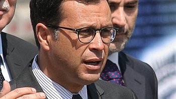 Hinzpeter: Donación de hotel pone fin a conflicto por toma de terrenos en Rapa Nui