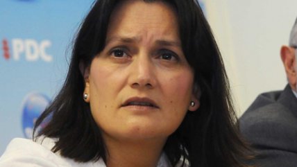 Ex ministra del Sernam calificó proyecto de postnatal como 