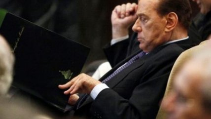Experto en ciencias políticas: Berlusconi podría caer en cuestión de semanas