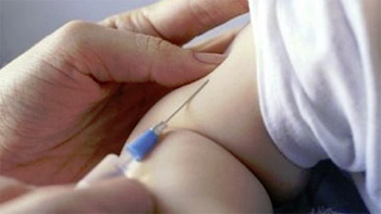 Japón suspendió administración de dos vacunas tras la muerte de cinco niños