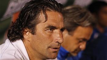 Juan Antonio Pizzi y caída ante Caracas: 