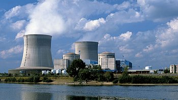 Experto propuso plebiscito para definir uso de la energía nuclear