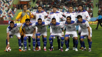   Chile busca cerrar con un triunfo ante Colombia su primera gira bajo el mando de Claudio Borghi 