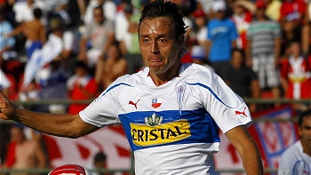 Universidad Católica espera sellar su paso a octavos de final de la Libertadores ante Vélez