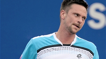 Robin Soderling sufrió sólo un set para avanzar a cuartos en Estoril