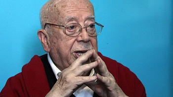 En Chillán se da el último adiós a Gonzalo Rojas