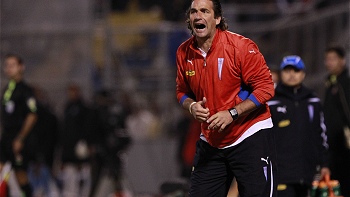 Juan Antonio Pizzi: Trataremos de conseguir todo lo que se nos ponga por delante