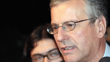 Intendente Echeverría fustigó a la 