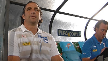 Juan Antonio Pizzi confía en que podrán remontar la llave ante Peñarol