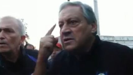 El día que los hinchas colmaron a entrenador Arturo Salah