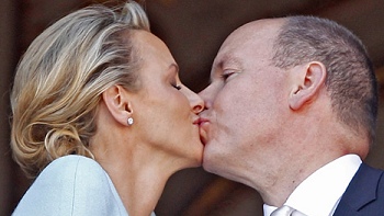 Alberto II de Mónaco contrajo matrimonio civil en breve ceremonia