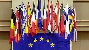   Eurozona apunta a flexibilizar el fondo de rescate para mantener estabilidad 