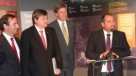 Inauguran exhibición de los 33 mineros en museo de Washington