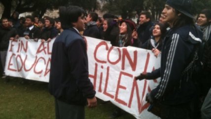 La marcha no autorizada de los secundarios