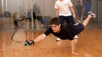Mauricio Suárez se quedó con la segunda fecha del Nacional de rácquetbol