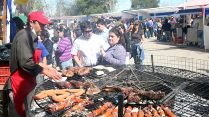   Experta: Aguinaldos de Fiestas Patrias serán en promedio de 120.400 pesos 