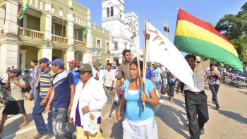Bolivia citó a representante de EE.UU. para explicar supuesto nexo con marchas