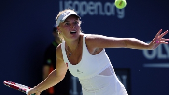 Caroline Wozniacki debutó con categórico triunfo en Flushing Meadows